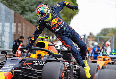 Diamond Painting Verstappen springt uit auto met Ronde steentjes 80x100cm - Beste Kwaliteit